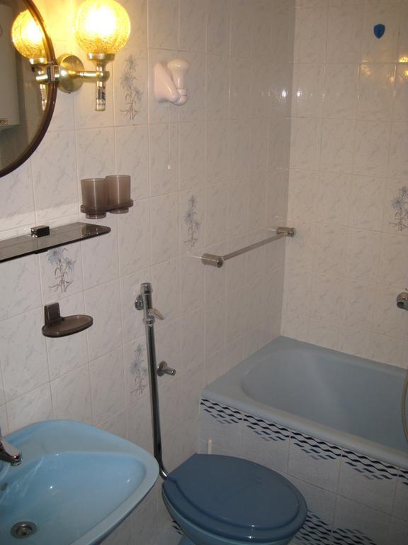 Apartmani Famelja Jovanovic Sveti Stefan Habitación foto