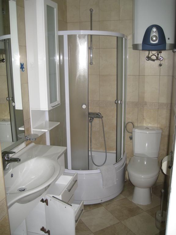 Apartmani Famelja Jovanovic Sveti Stefan Habitación foto