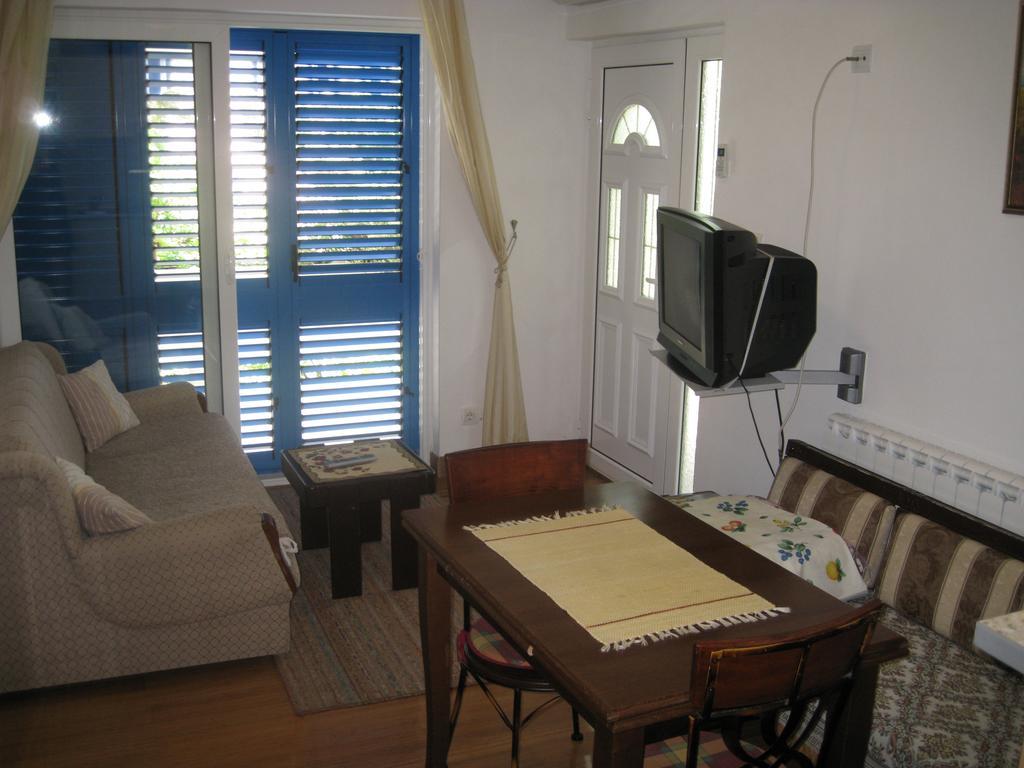 Apartmani Famelja Jovanovic Sveti Stefan Habitación foto