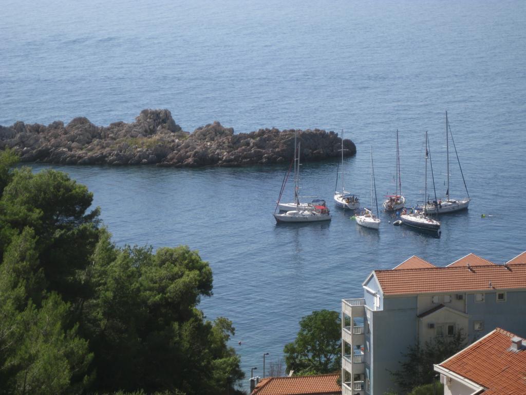 Apartmani Famelja Jovanovic Sveti Stefan Exterior foto