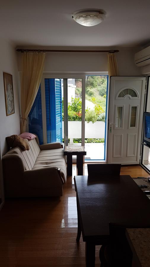 Apartmani Famelja Jovanovic Sveti Stefan Exterior foto