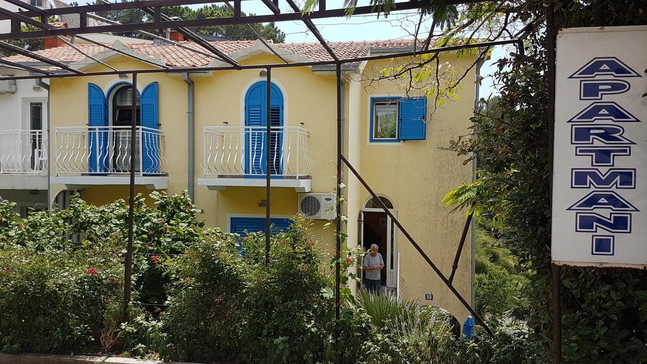 Apartmani Famelja Jovanovic Sveti Stefan Exterior foto